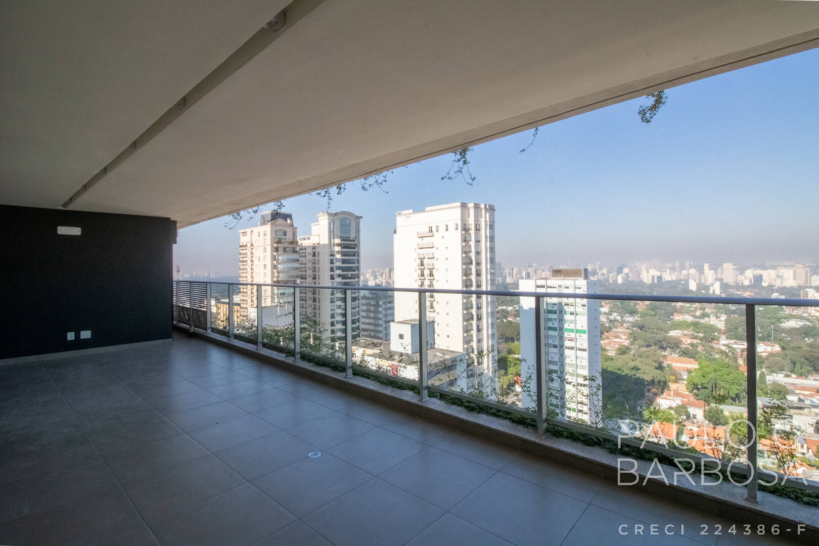 Apartamento à venda com 2 quartos, 180m² - Foto 1