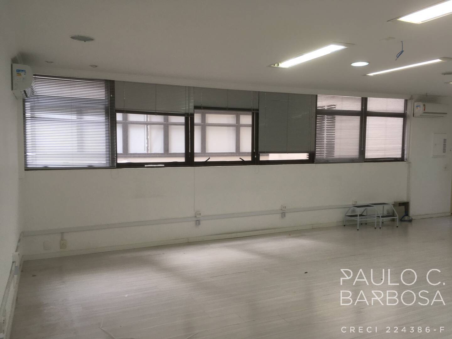 Conjunto Comercial-Sala para alugar, 55m² - Foto 2