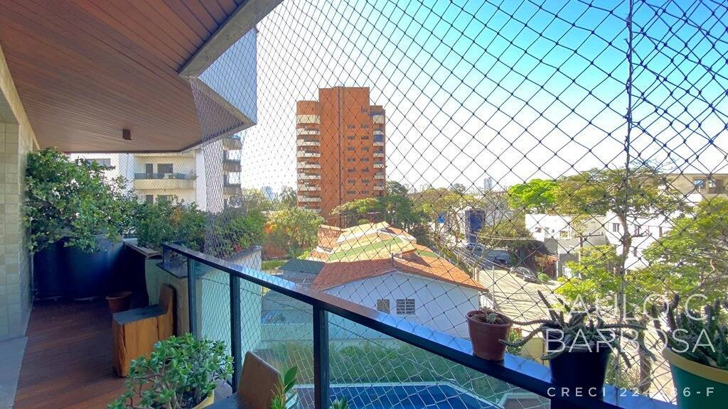 Apartamento à venda com 3 quartos, 326m² - Foto 9