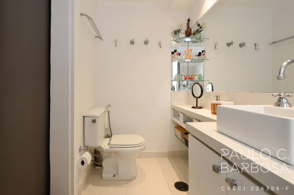 Apartamento à venda com 3 quartos, 200m² - Foto 18