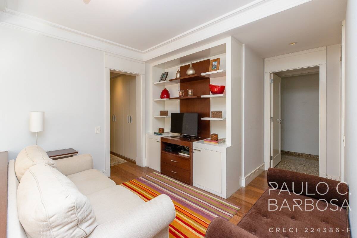 Apartamento à venda com 3 quartos, 243m² - Foto 27