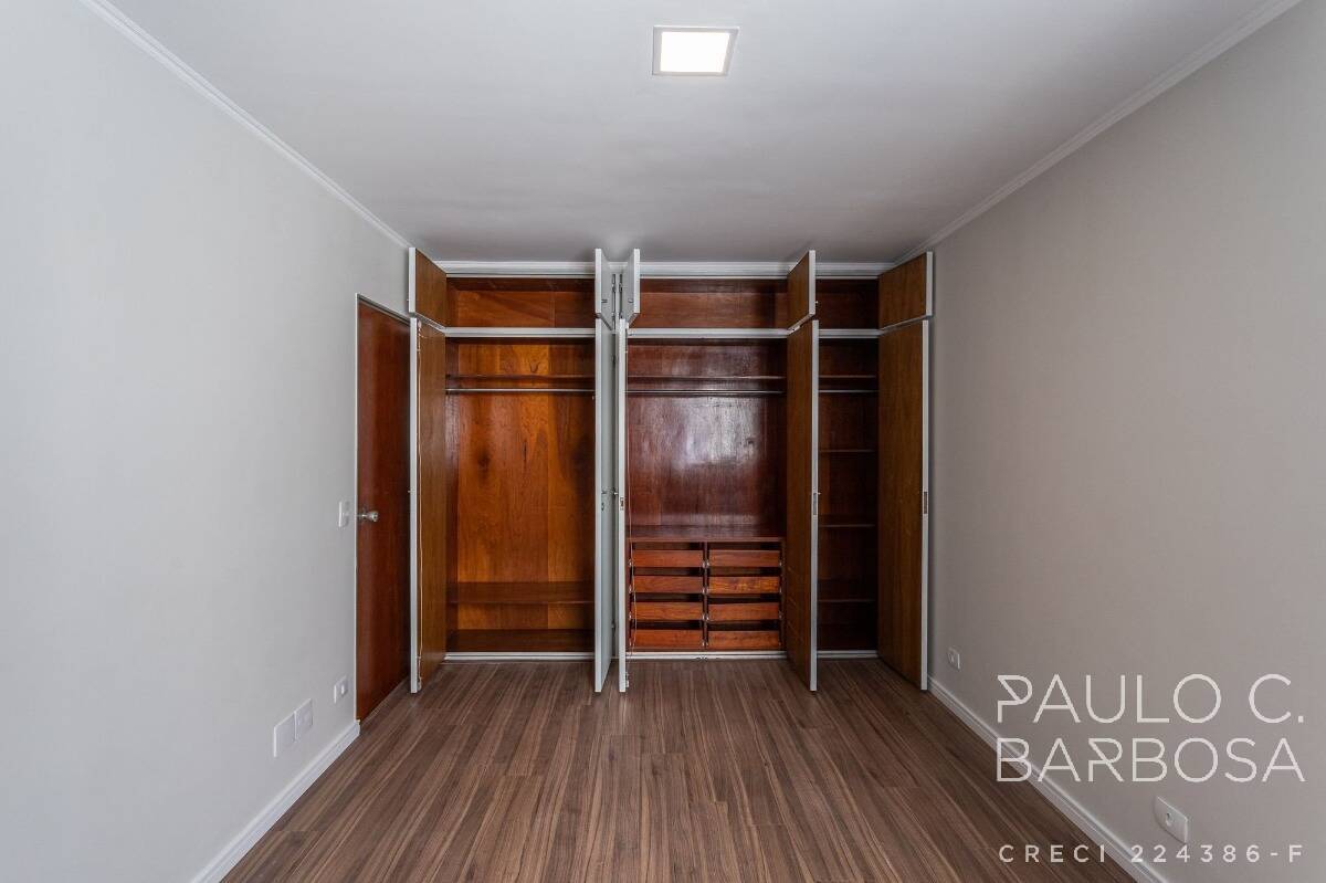 Apartamento à venda com 3 quartos, 137m² - Foto 19