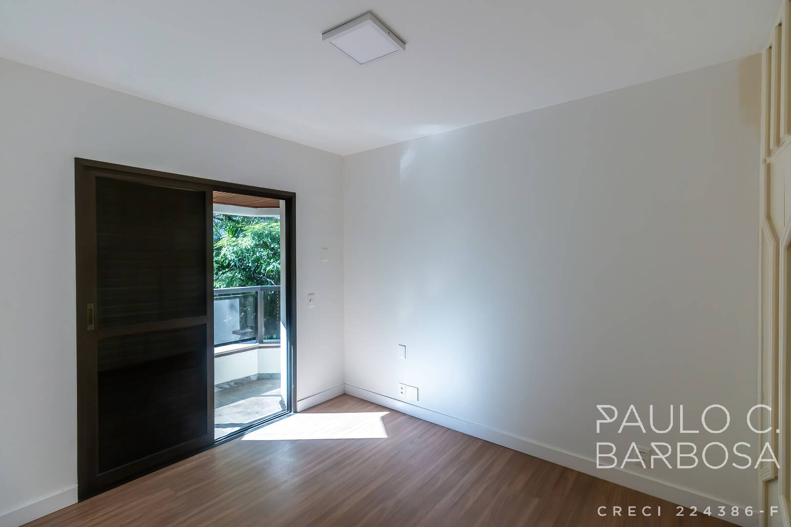 Apartamento à venda com 4 quartos, 190m² - Foto 14