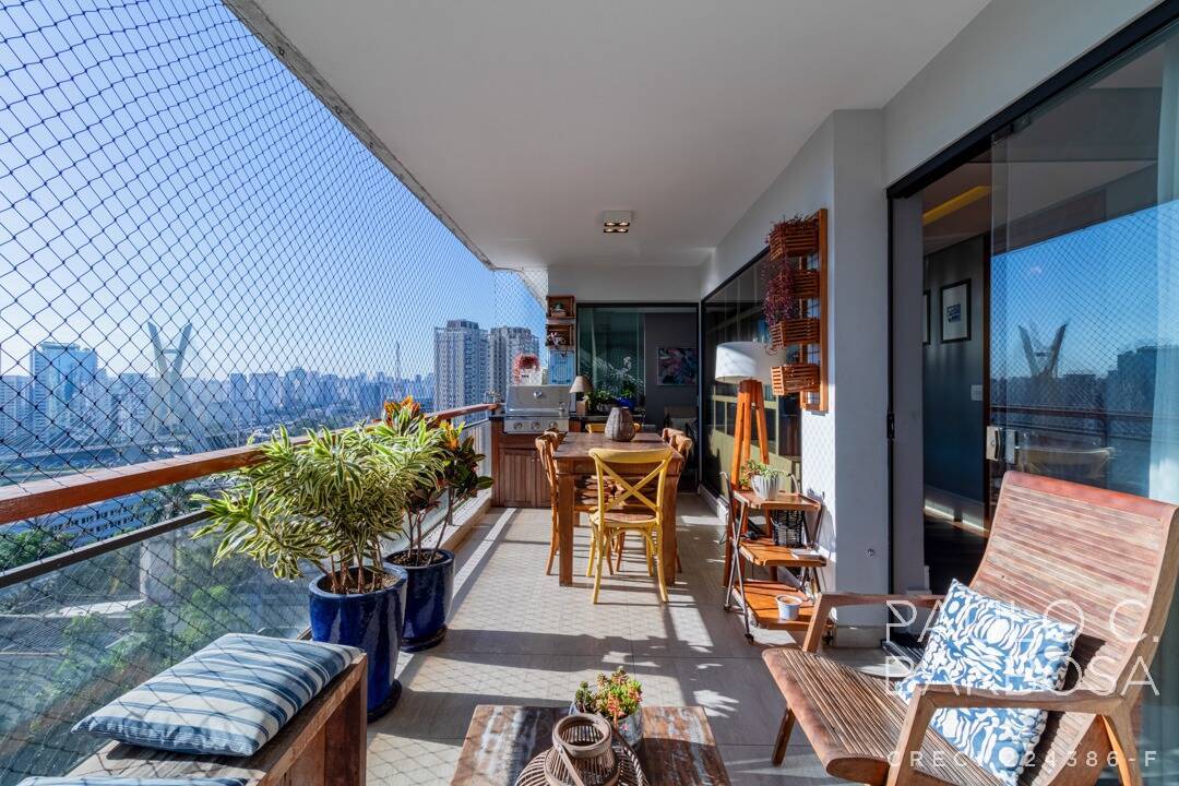 Apartamento à venda com 4 quartos, 262m² - Foto 1