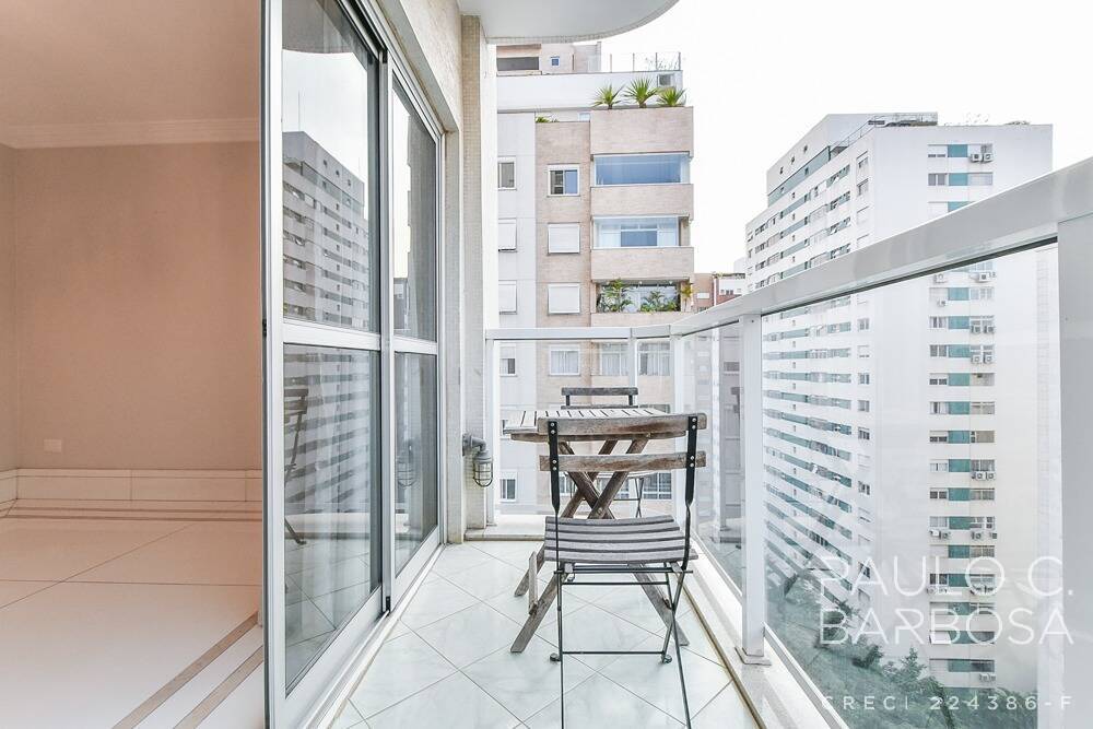 Apartamento à venda com 3 quartos, 214m² - Foto 14