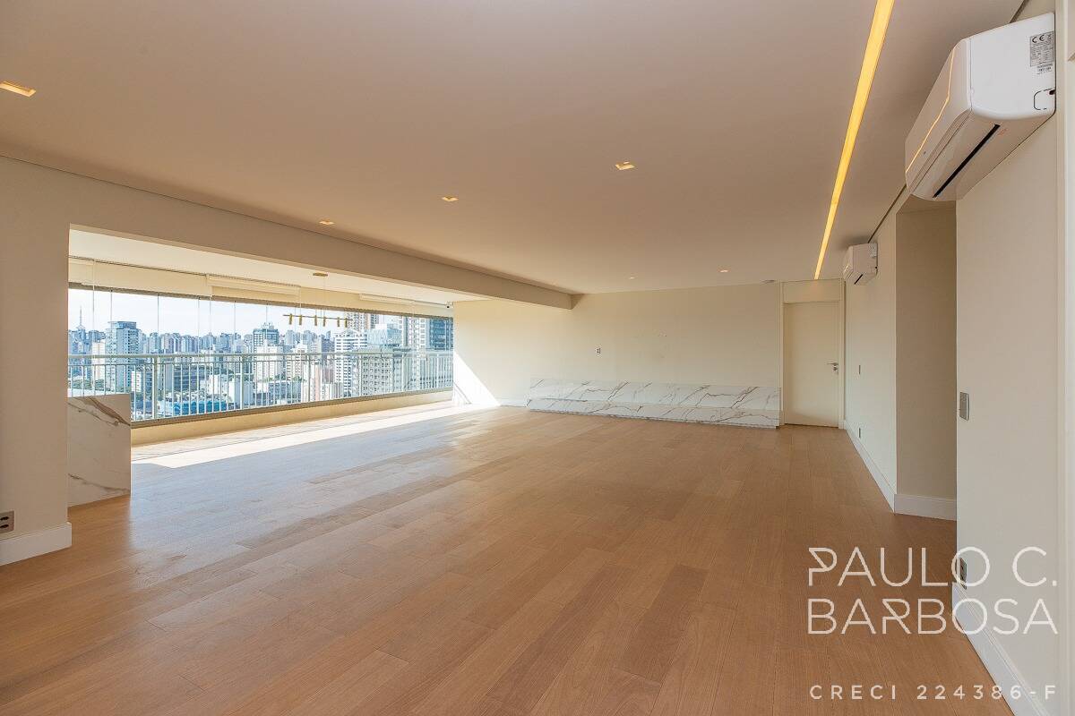 Apartamento à venda com 3 quartos, 244m² - Foto 1