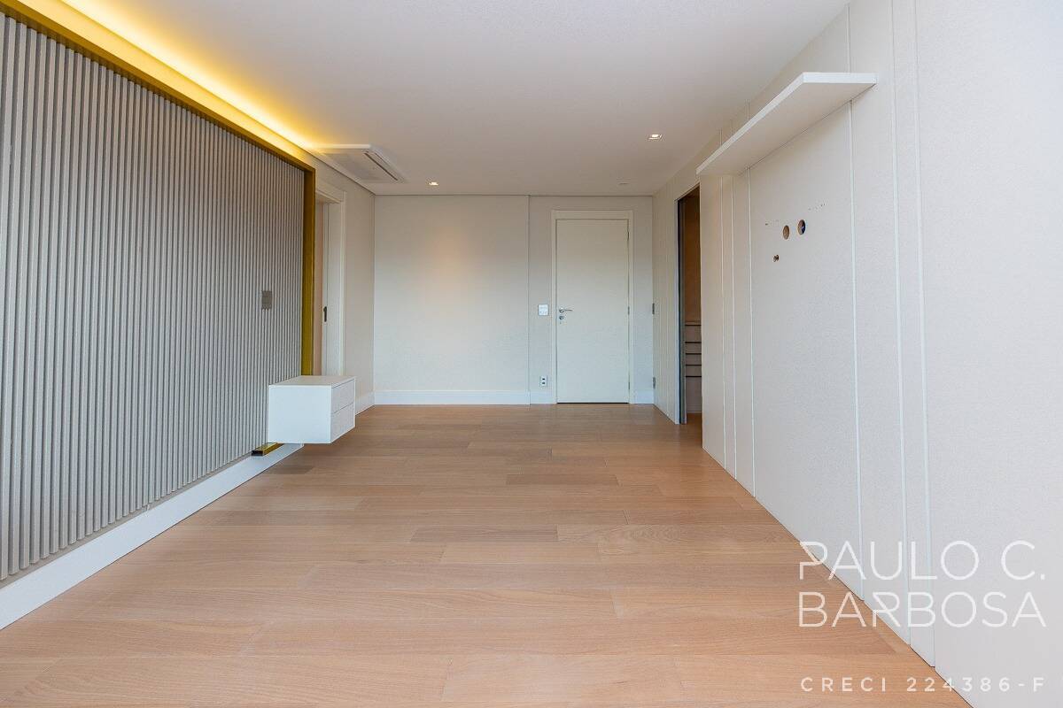 Apartamento à venda com 3 quartos, 244m² - Foto 29