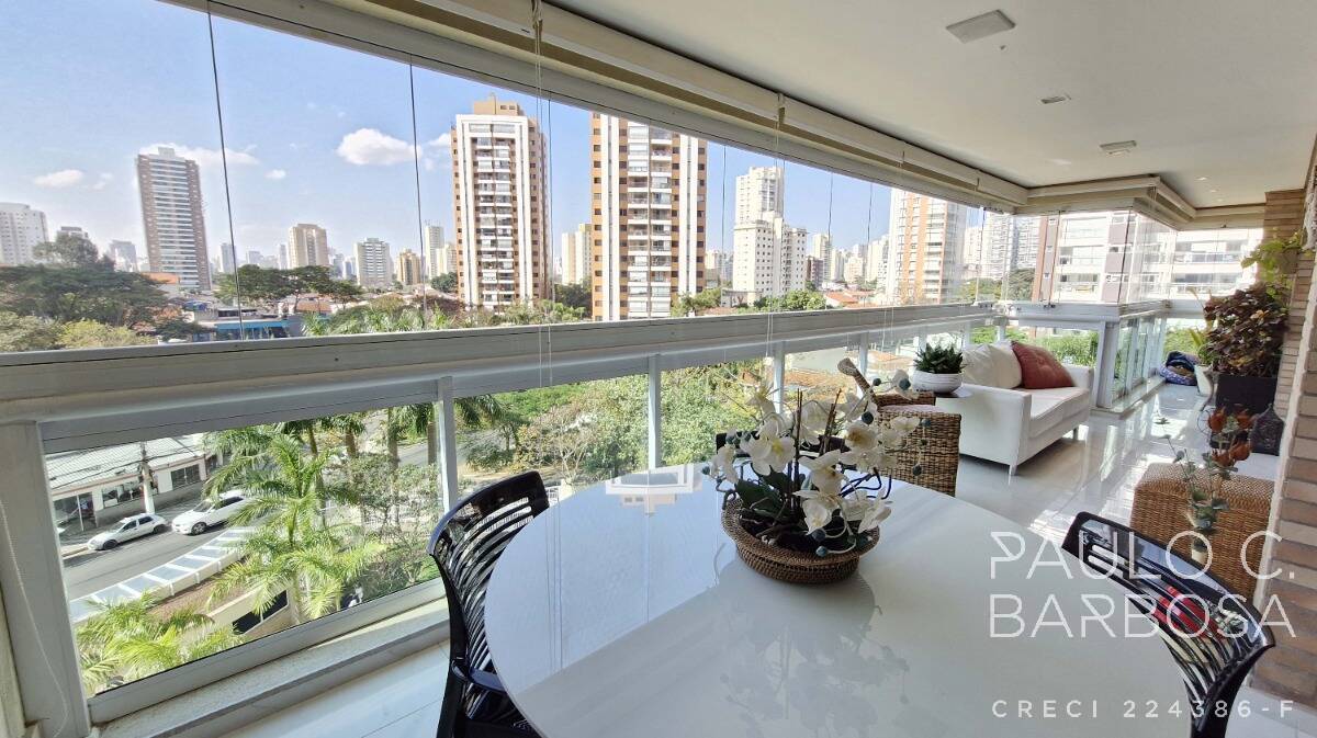 Apartamento à venda com 3 quartos, 240m² - Foto 9