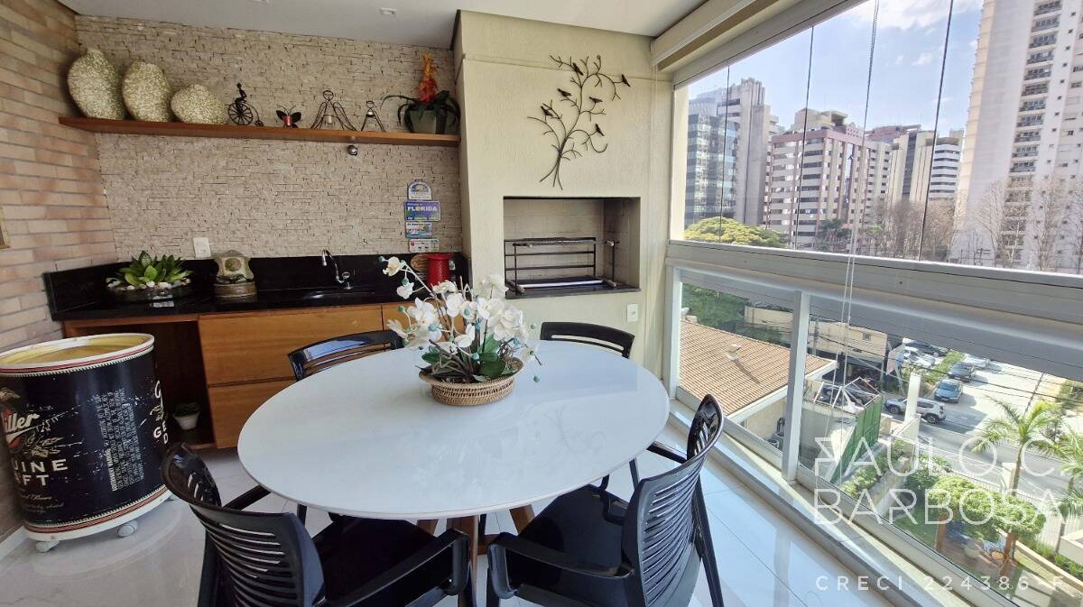 Apartamento à venda com 3 quartos, 240m² - Foto 10