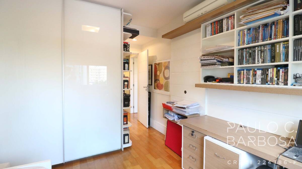 Apartamento à venda com 3 quartos, 240m² - Foto 16