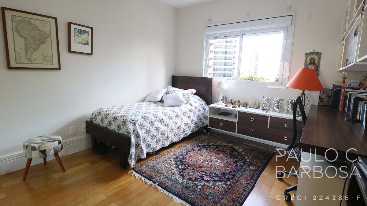 Apartamento à venda com 3 quartos, 240m² - Foto 19