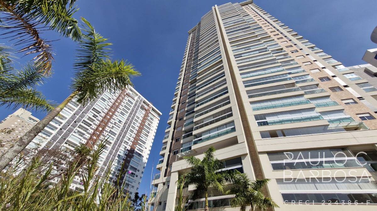 Apartamento à venda com 3 quartos, 240m² - Foto 35