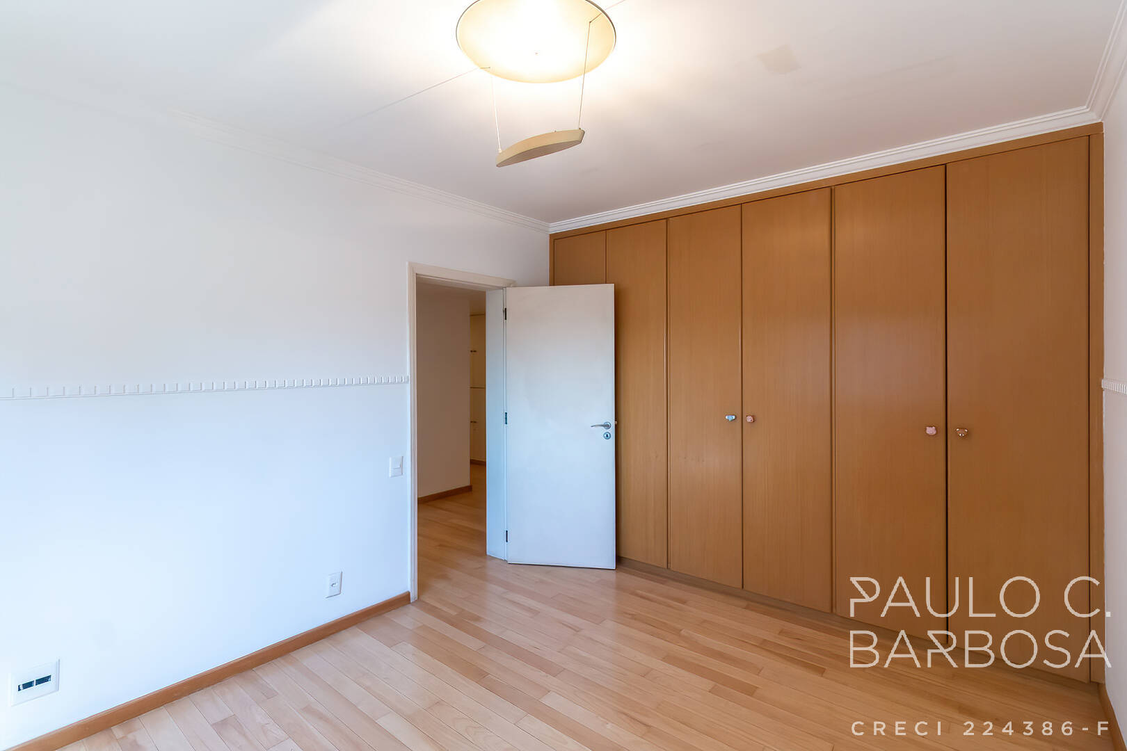 Apartamento para alugar com 3 quartos, 240m² - Foto 21