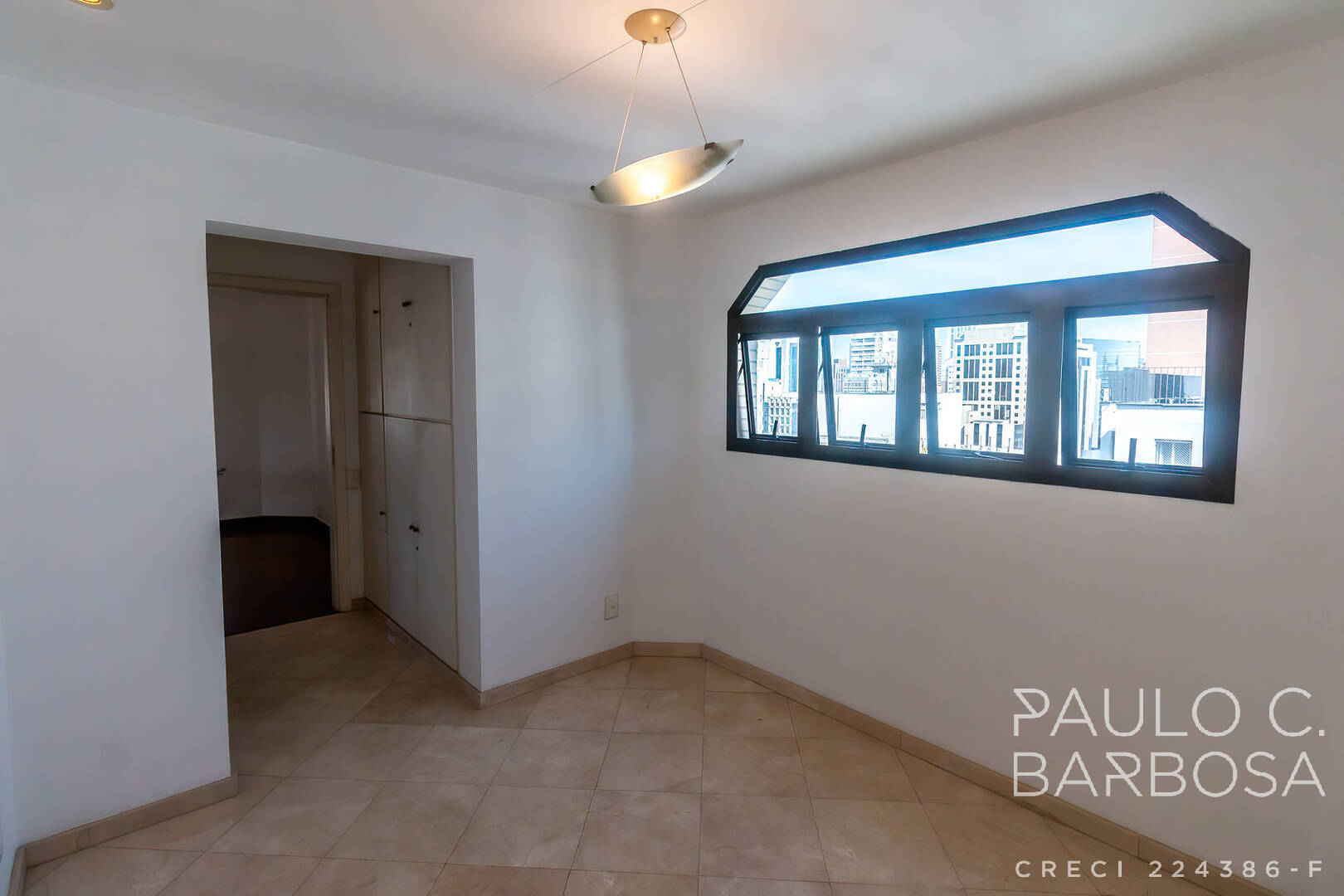 Apartamento para alugar com 3 quartos, 240m² - Foto 37