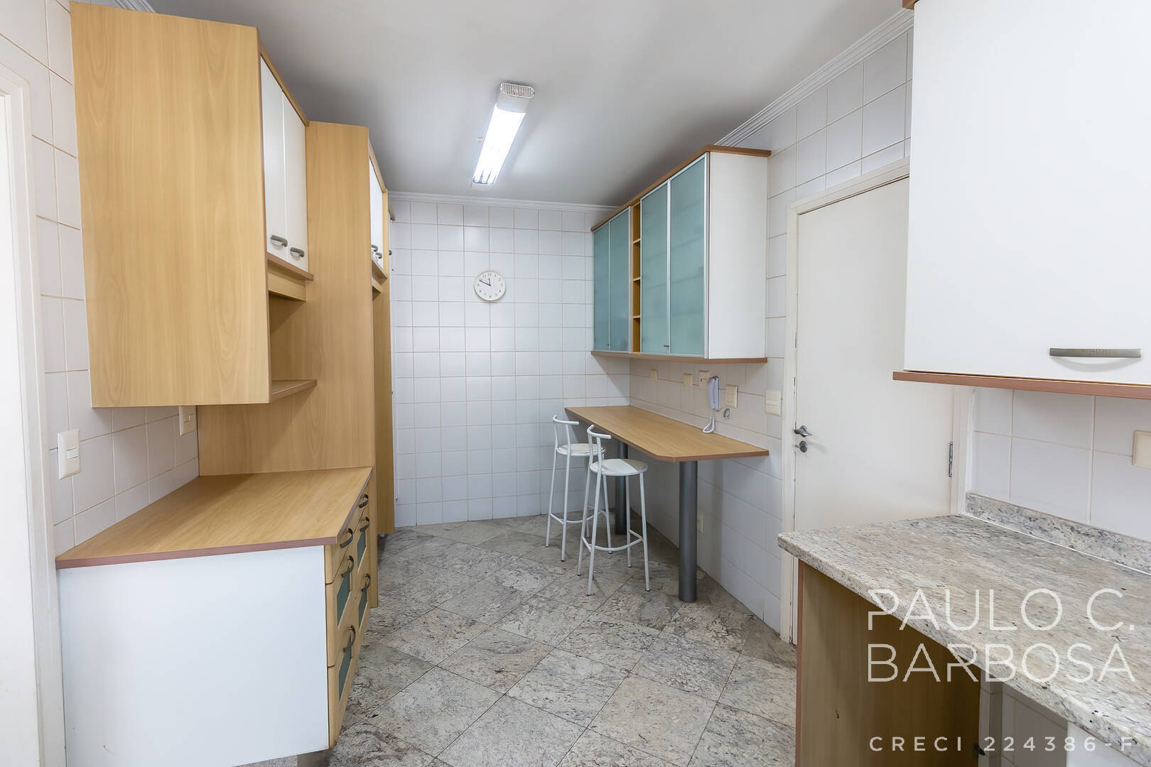 Apartamento para alugar com 3 quartos, 240m² - Foto 40