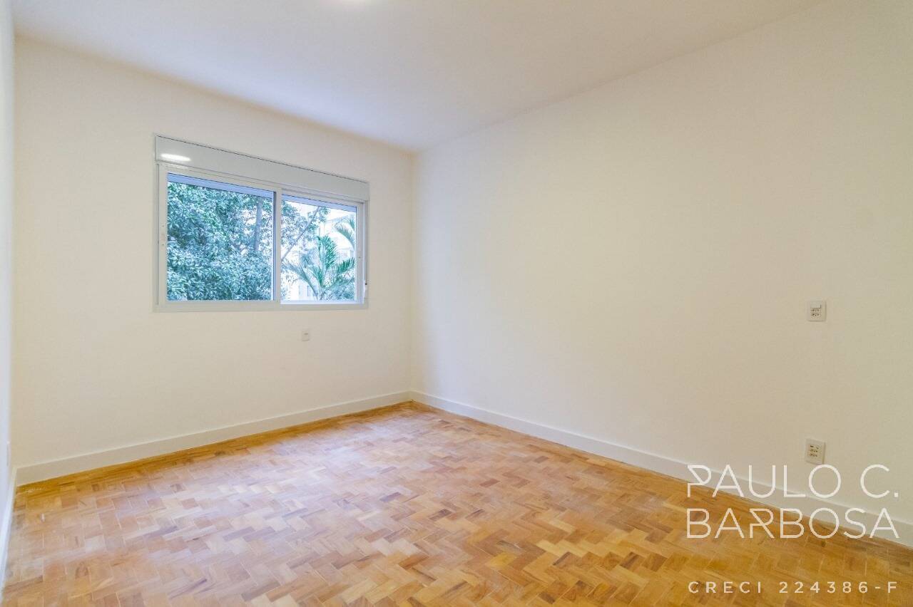 Apartamento à venda com 3 quartos, 143m² - Foto 19