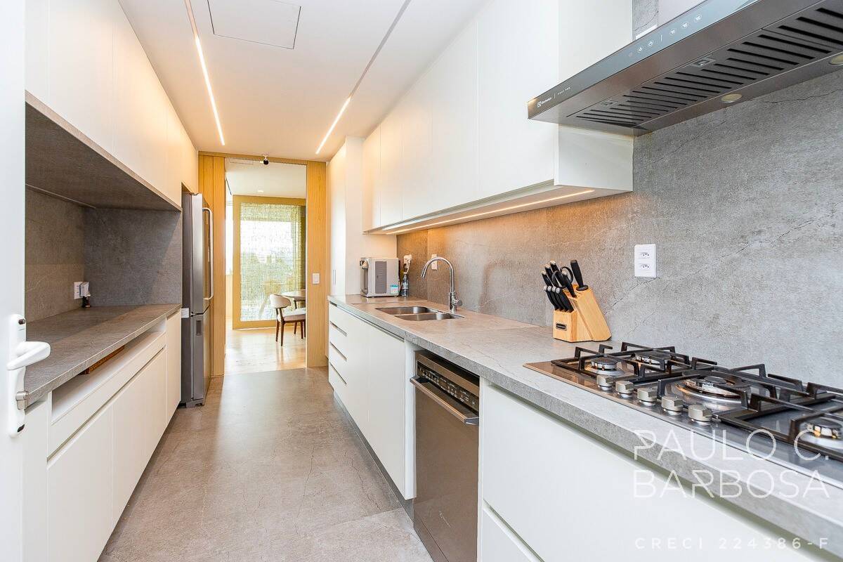 Apartamento à venda com 3 quartos, 279m² - Foto 45