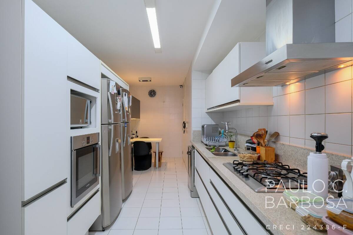 Apartamento à venda com 3 quartos, 185m² - Foto 28