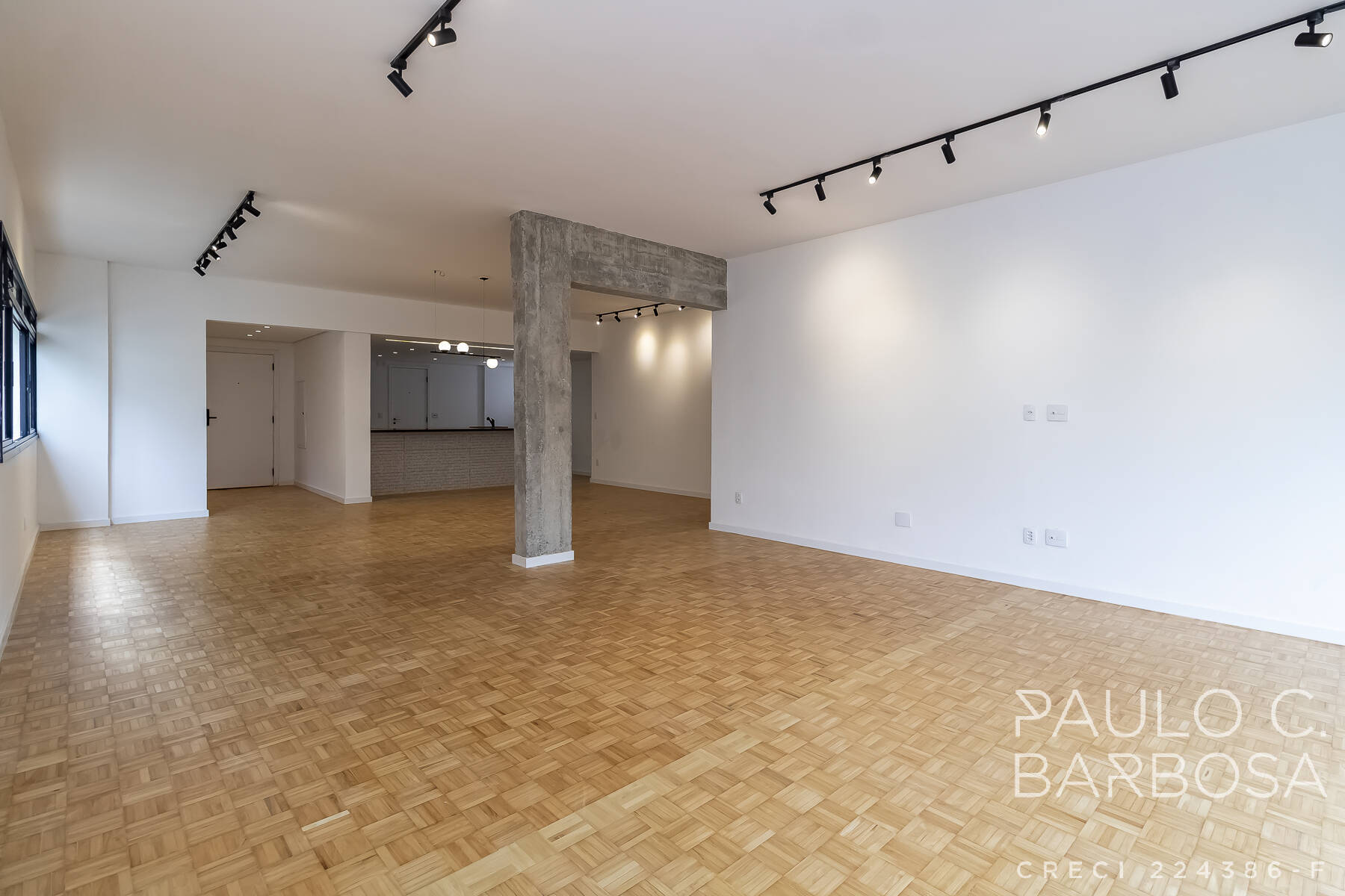 Apartamento à venda com 3 quartos, 220m² - Foto 3