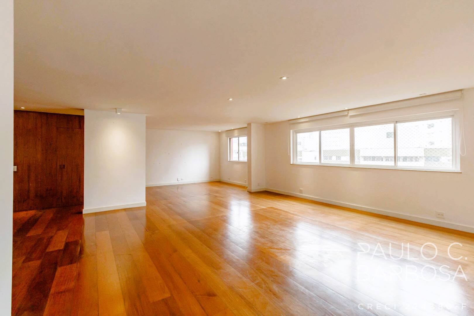 Apartamento à venda com 3 quartos, 236m² - Foto 4