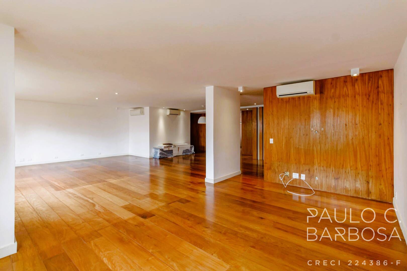 Apartamento à venda com 3 quartos, 236m² - Foto 9