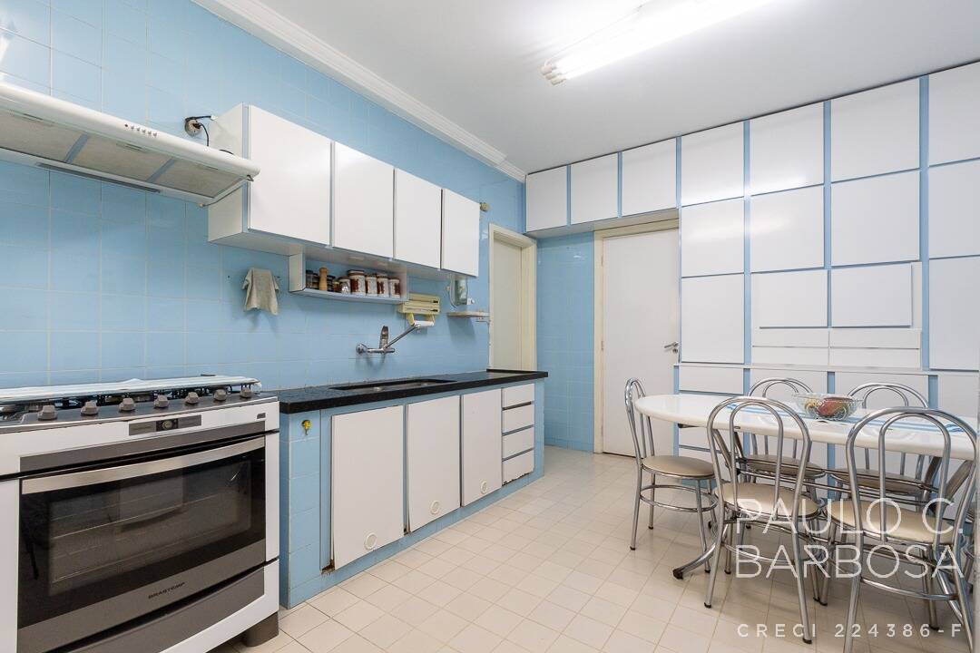 Apartamento à venda com 3 quartos, 208m² - Foto 21