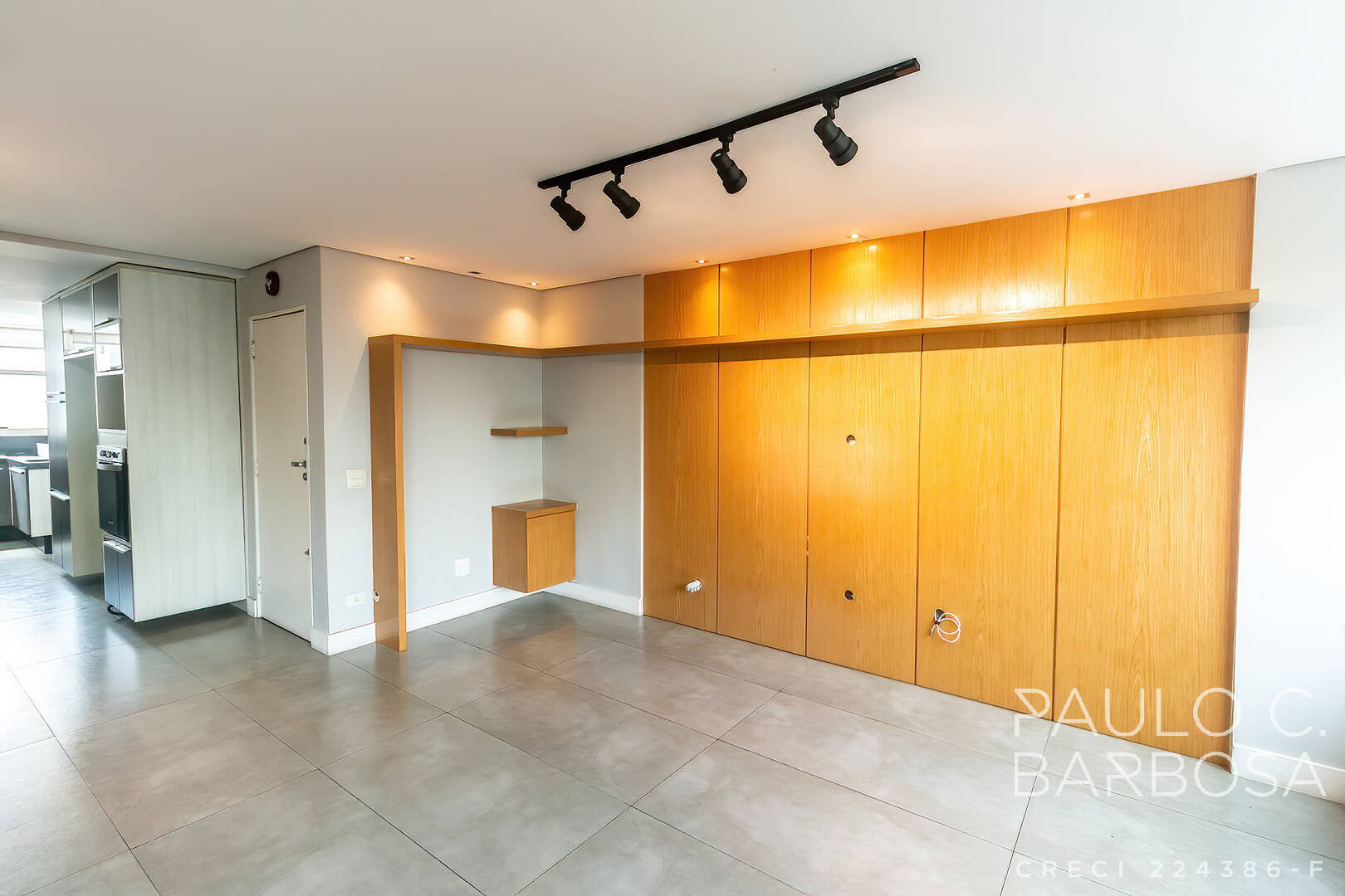 Apartamento para alugar com 2 quartos, 137m² - Foto 6