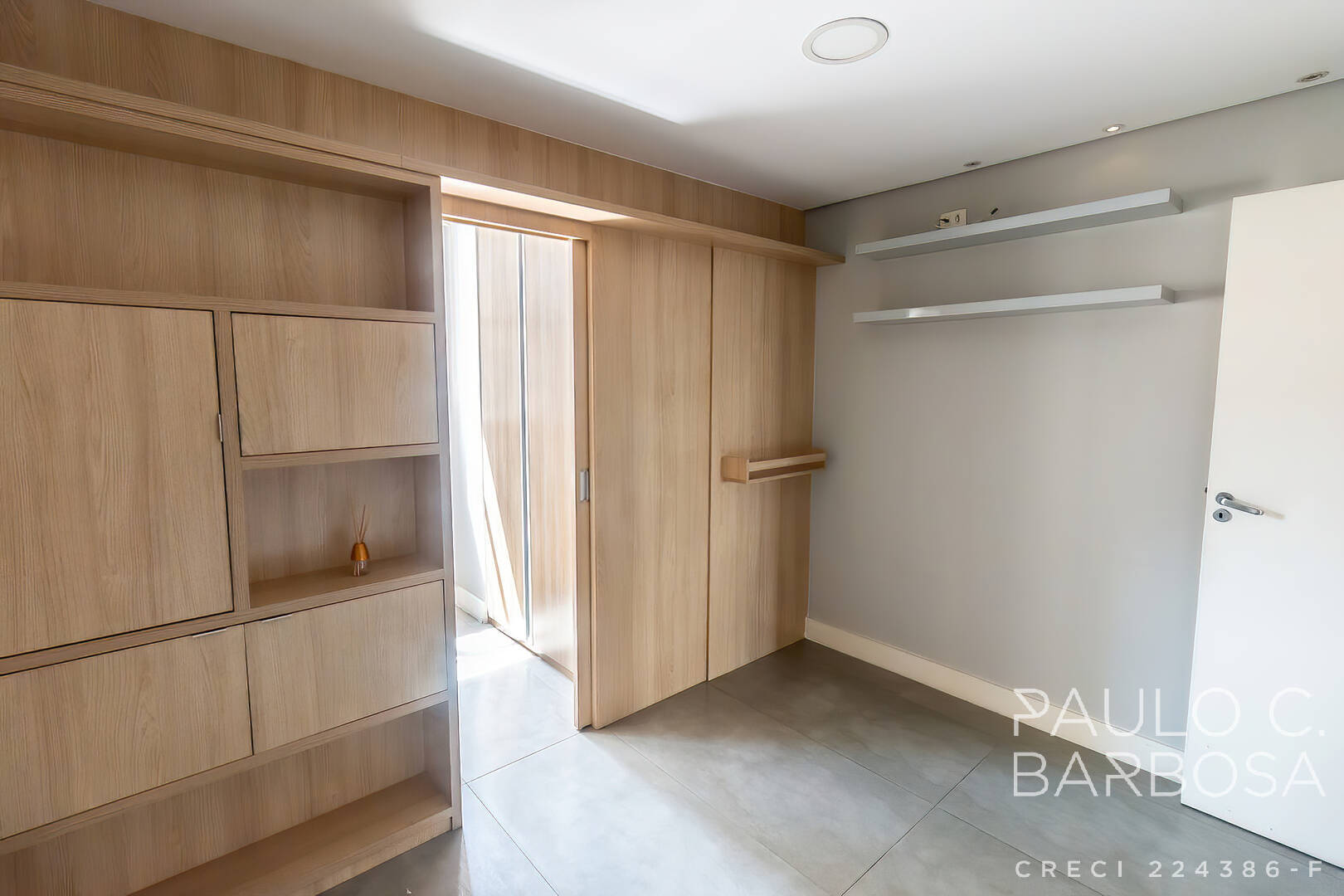 Apartamento para alugar com 2 quartos, 137m² - Foto 13