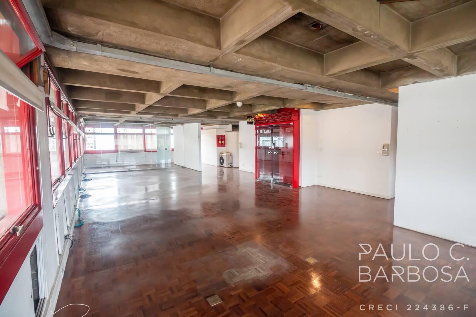 Prédio Inteiro para alugar, 230m² - Foto 2