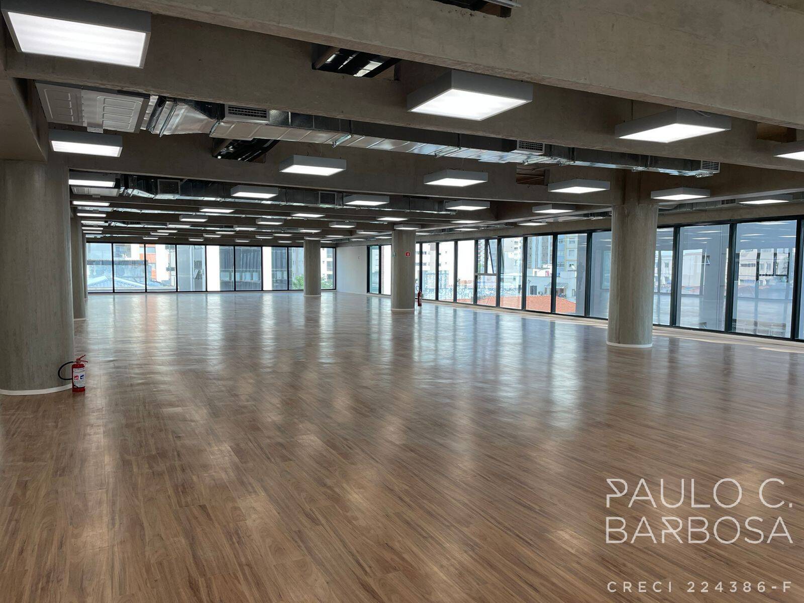 Prédio Inteiro para alugar, 883m² - Foto 1