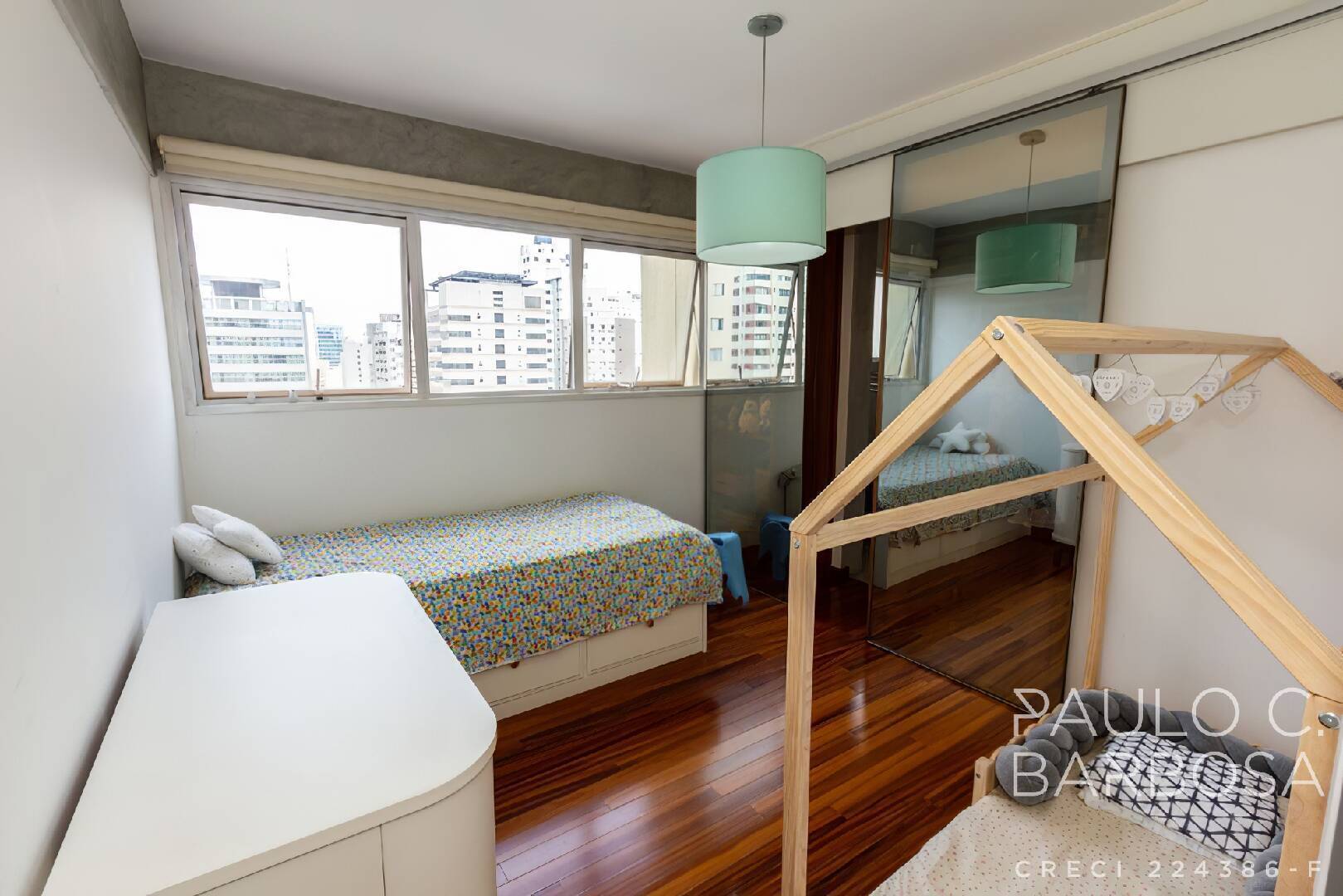 Apartamento para alugar com 2 quartos, 125m² - Foto 10